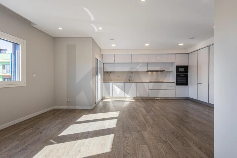 Apartamento T2 para Arrendamento em Ramada e Caneças Foto 3