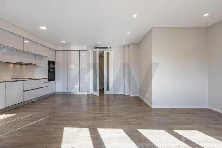 Apartamento T2 para Arrendamento em Ramada e Caneças Foto 2