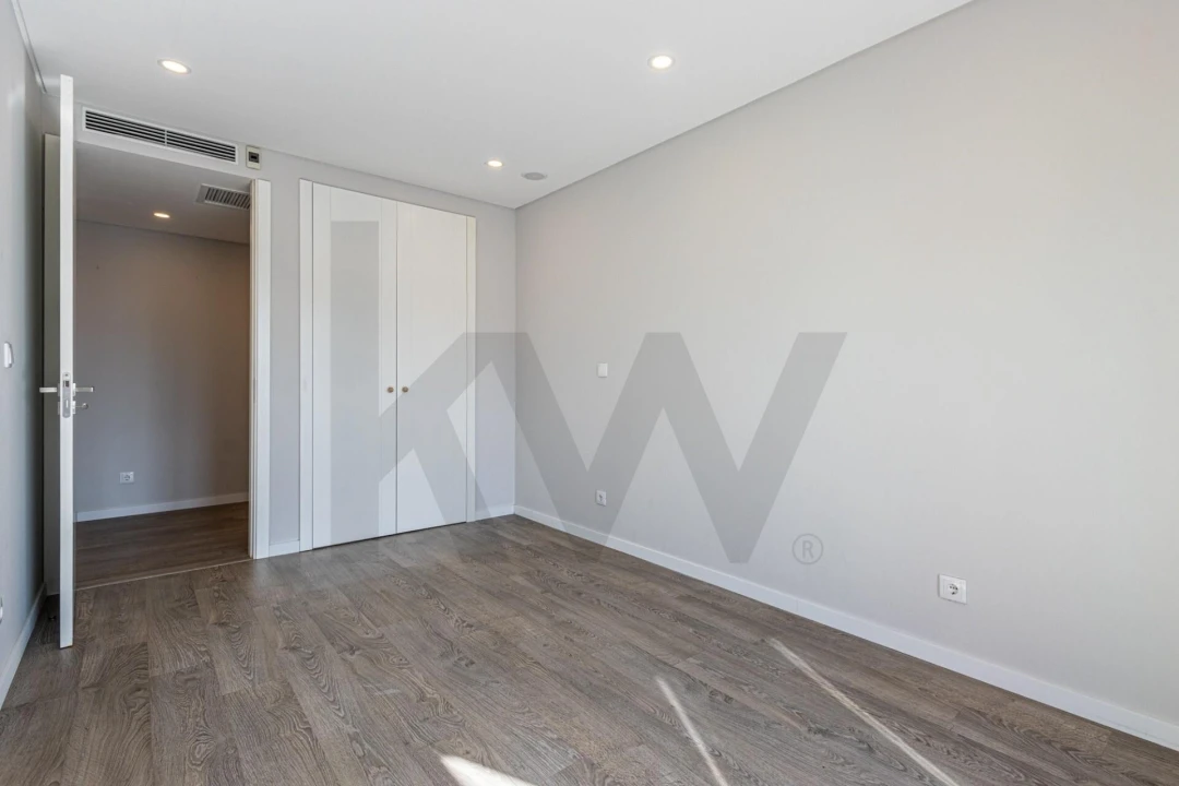 Apartamento T2 para Arrendamento em Ramada e Caneças Foto 15