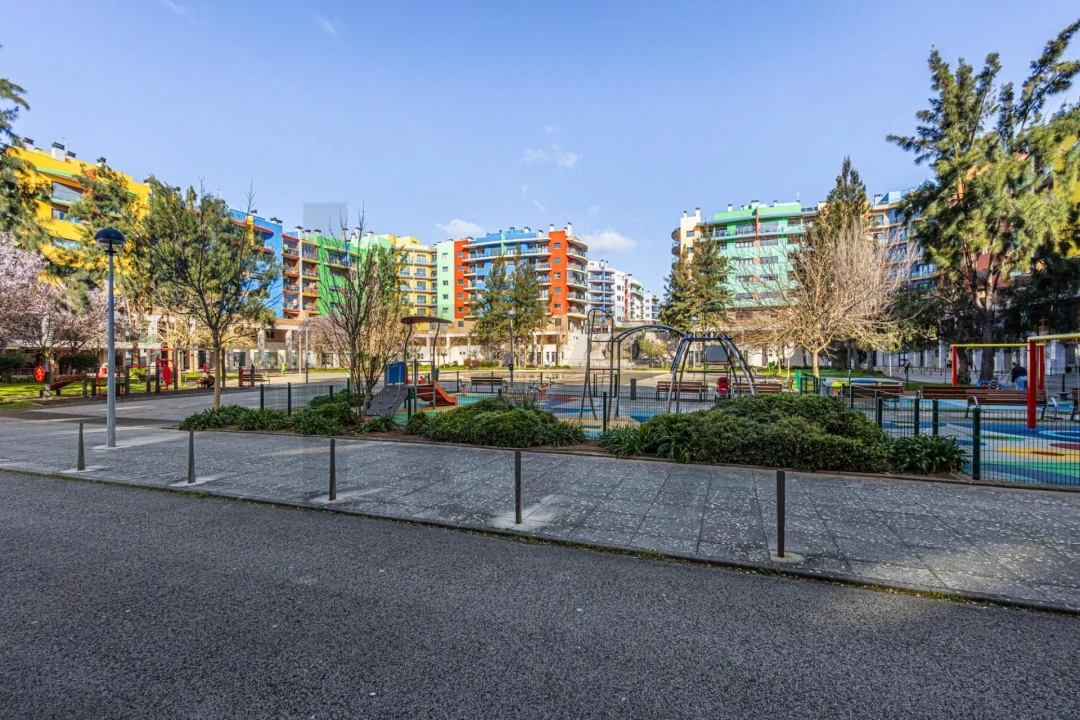 Apartamento T2 para Arrendamento em Ramada e Caneças Foto 27