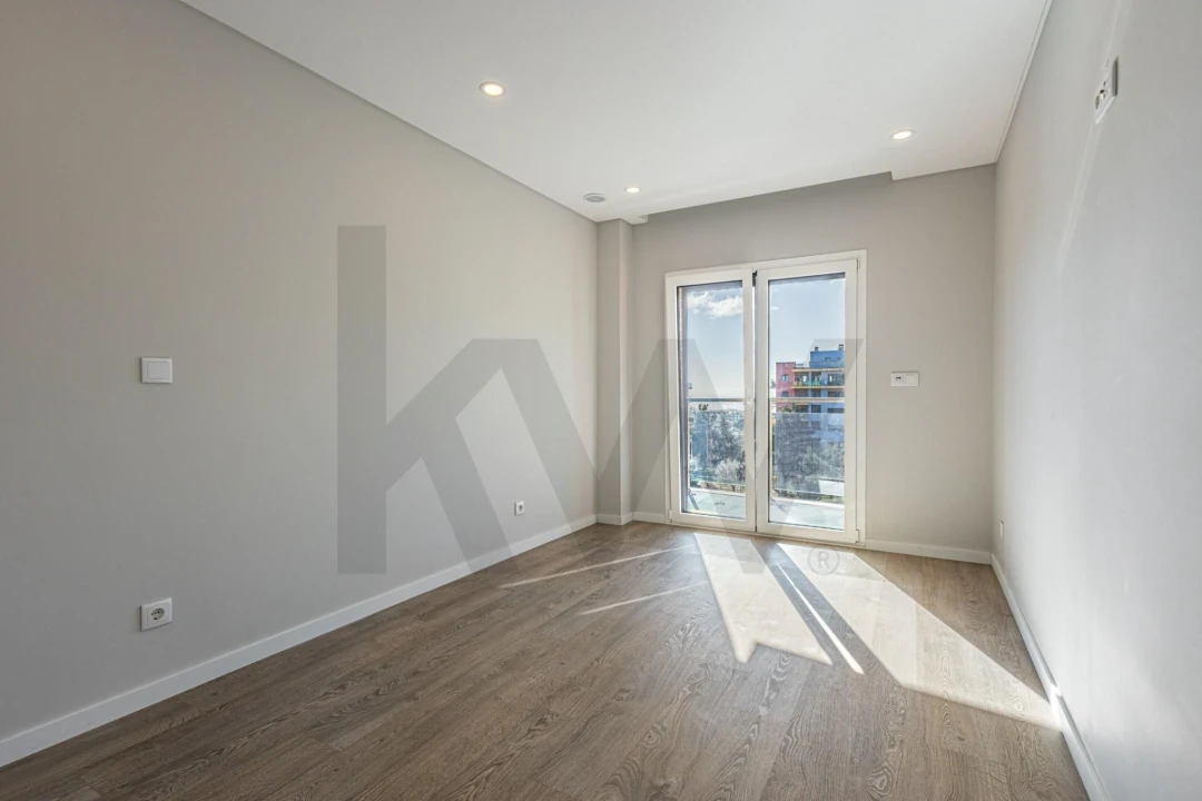 Apartamento T2 para Arrendamento em Ramada e Caneças Foto 18