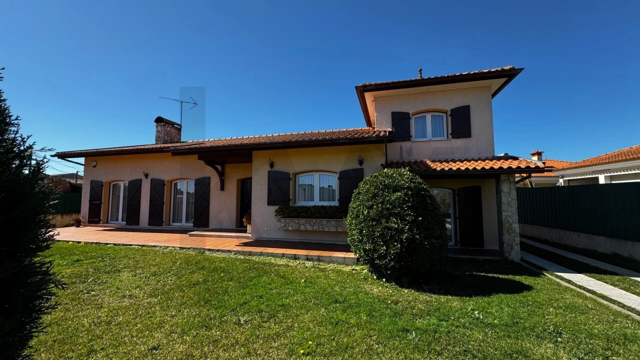 Moradia T4 para Venda em Bustos, Troviscal e Mamarrosa Foto 47