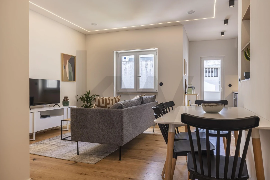 Apartamento T2 para Arrendamento em Campo de Ourique Foto 3