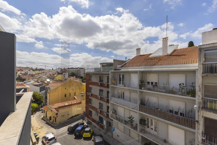 Apartamento T2 para Arrendamento em Campo de Ourique Foto 19
