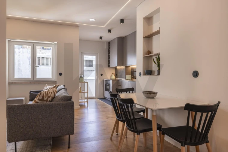 Apartamento T2 para Arrendamento em Campo de Ourique Foto 4