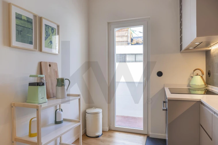 Apartamento T2 para Arrendamento em Campo de Ourique Foto 6
