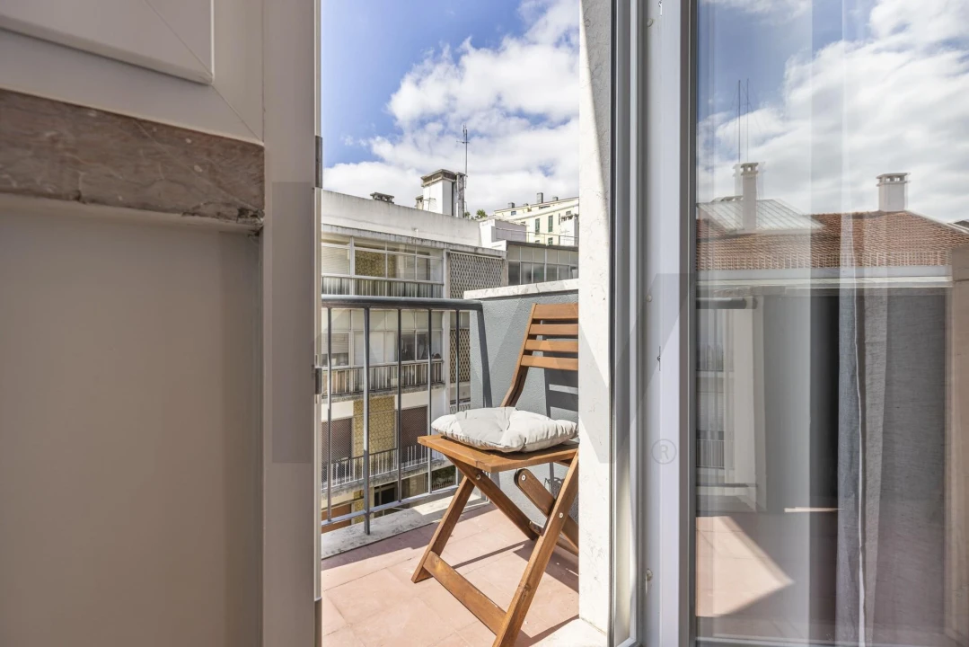Apartamento T2 para Arrendamento em Campo de Ourique Foto 18