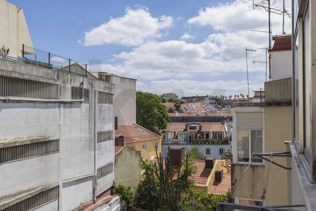 Apartamento T2 para Arrendamento em Campo de Ourique Foto 7