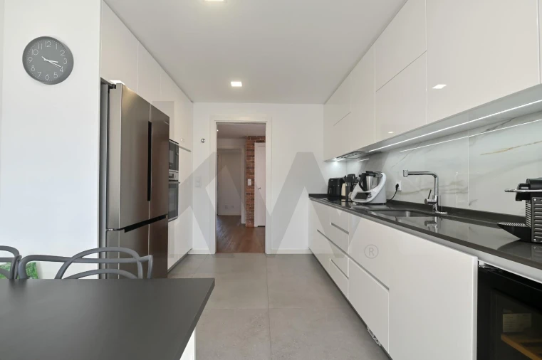 Apartamento T3 para Venda em Porto Salvo Foto 32