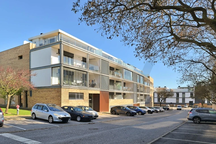 Apartamento T3 para Venda em Porto Salvo Foto 42