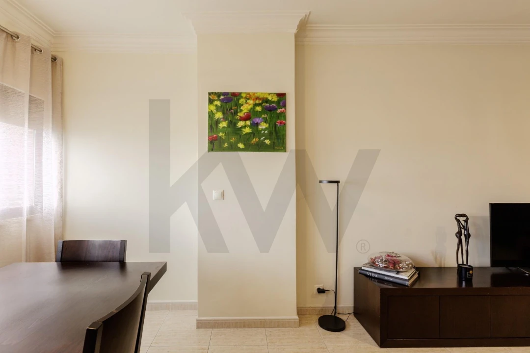 Apartamento T2 para Venda em Carnaxide e Queijas Foto 5