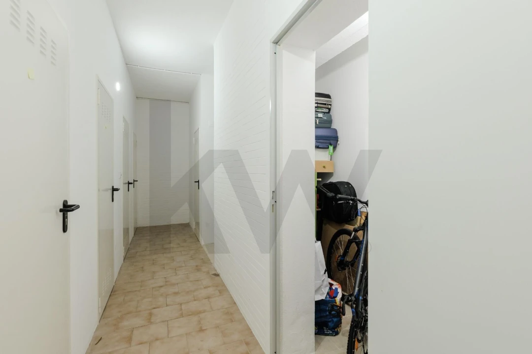 Apartamento T2 para Venda em Carnaxide e Queijas Foto 40