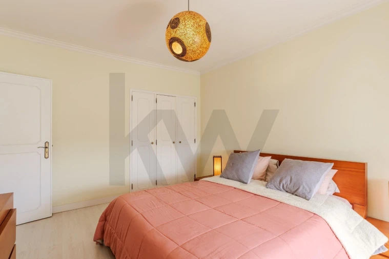 Apartamento T2 para Venda em Carnaxide e Queijas Foto 26