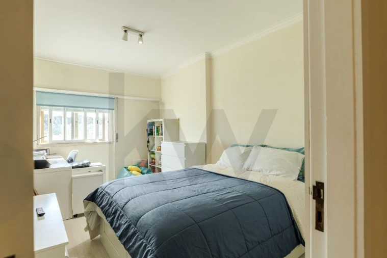 Apartamento T2 para Venda em Carnaxide e Queijas Foto 32