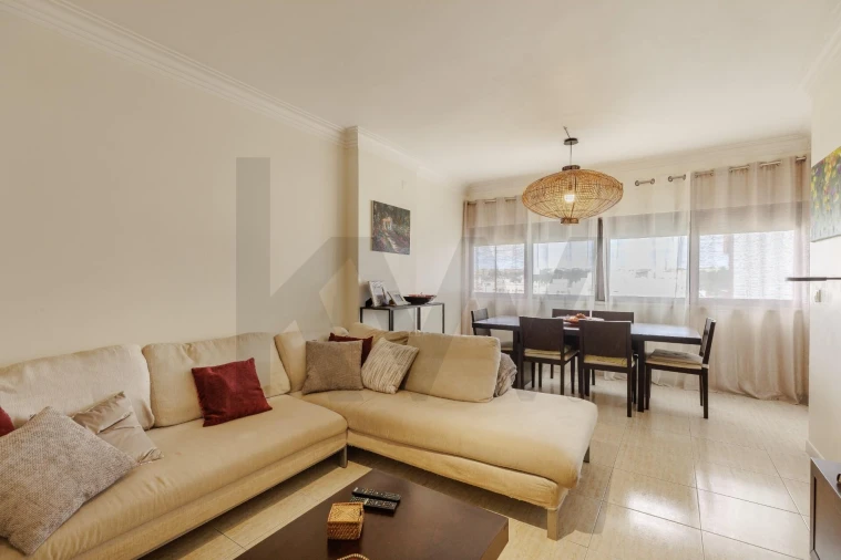 Apartamento T2 para Venda em Carnaxide e Queijas Foto 1