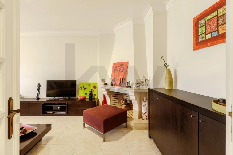 Apartamento T2 para Venda em Carnaxide e Queijas Foto 7