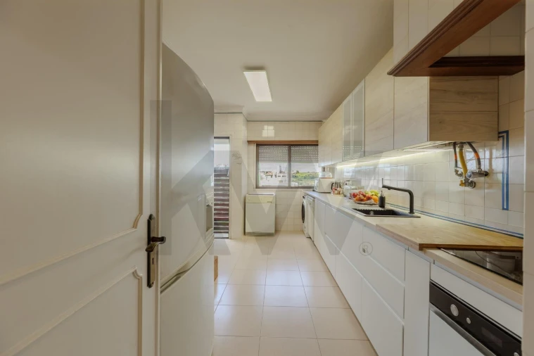 Apartamento T2 para Venda em Carnaxide e Queijas Foto 12