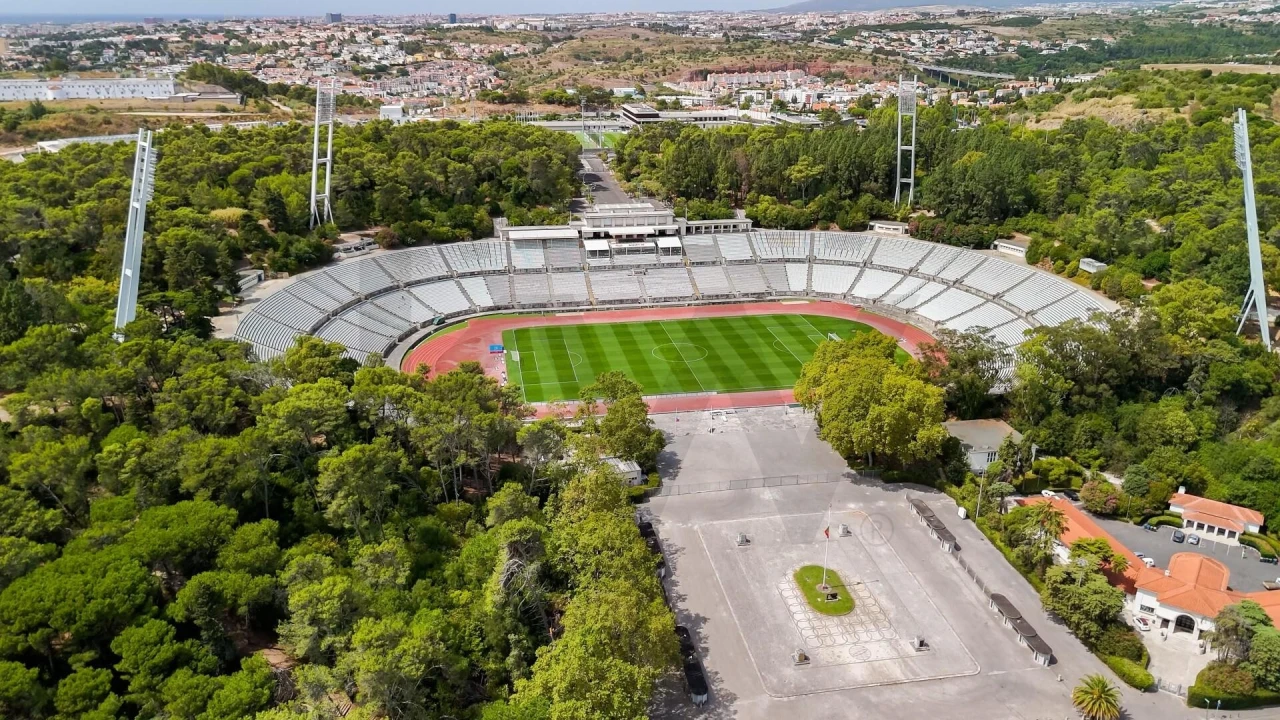 Apartamento T2 para Venda em Carnaxide e Queijas Foto 48