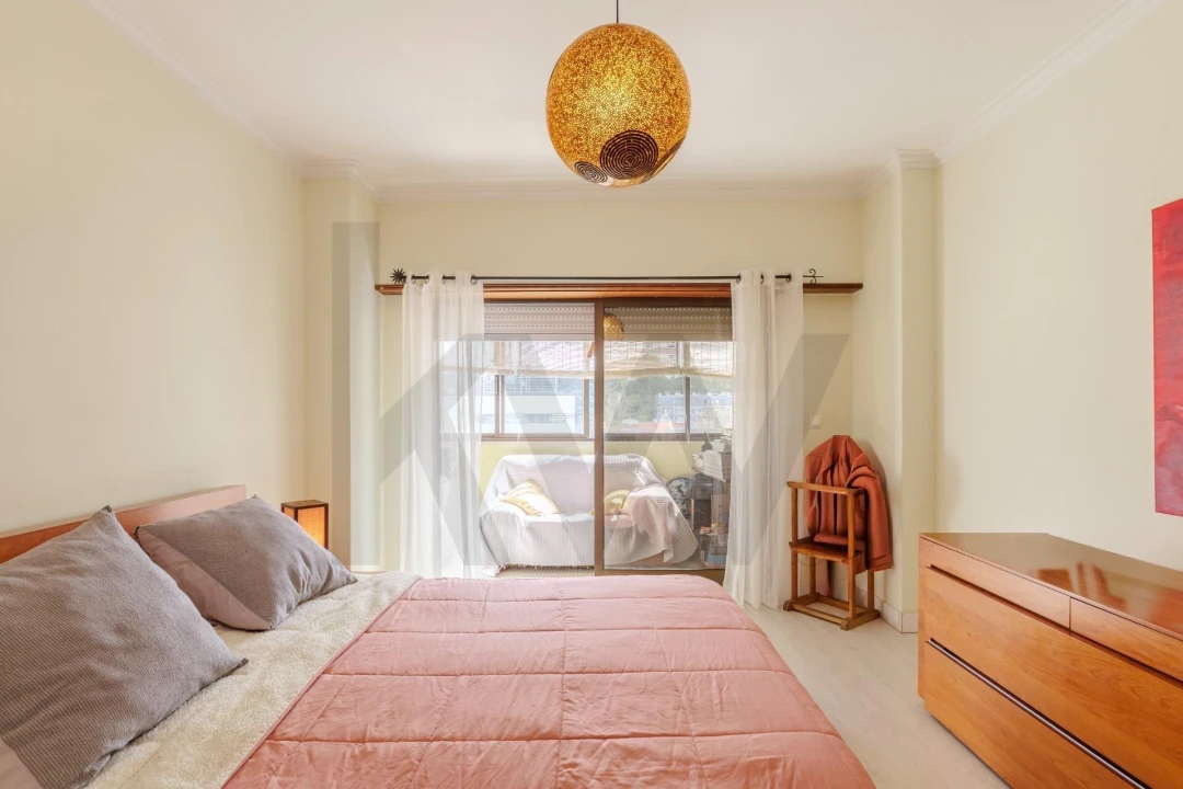 Apartamento T2 para Venda em Carnaxide e Queijas Foto 24