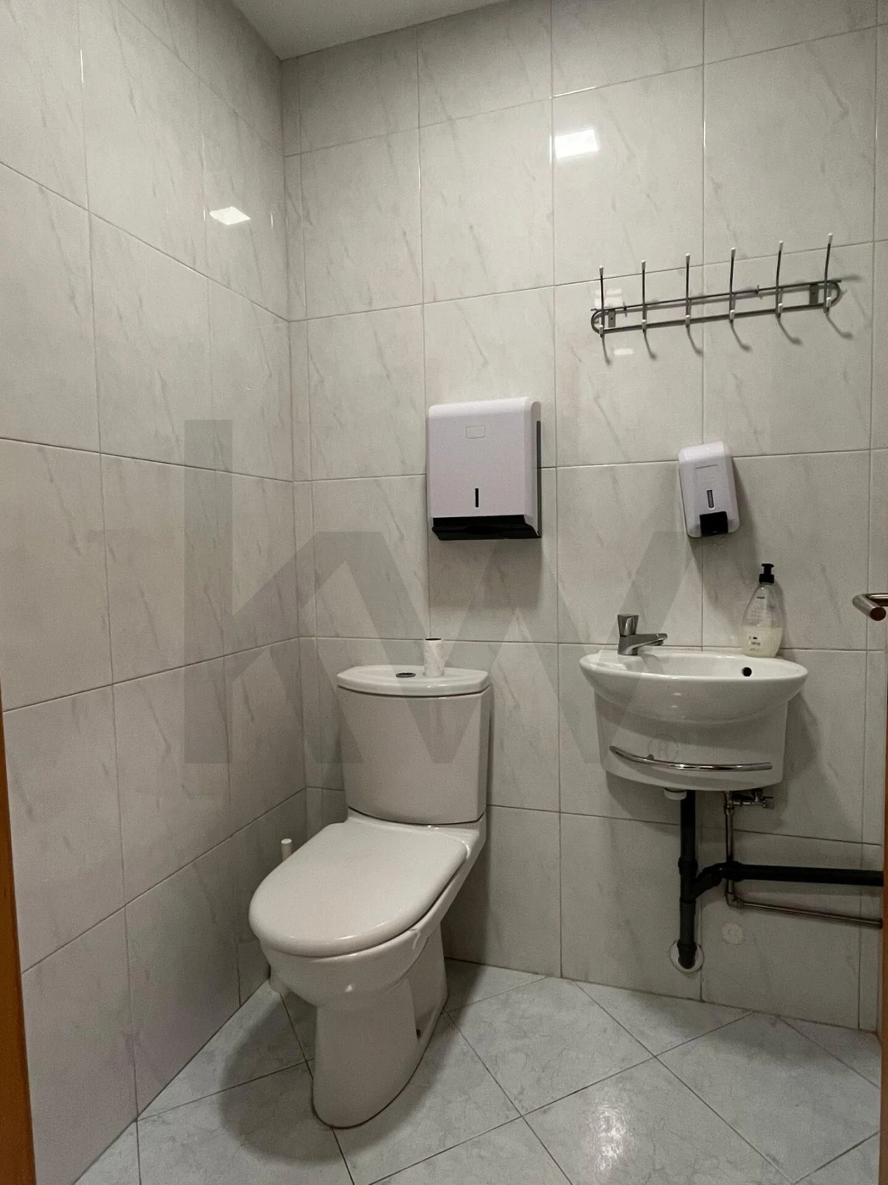 Loja para Arrendamento em Ramalde Foto 10