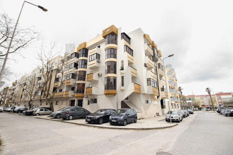 Apartamento T2 para Arrendamento em Costa da Caparica Foto 20