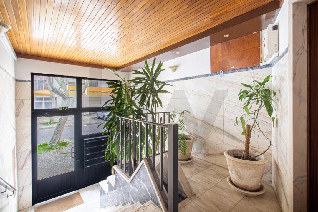 Apartamento T2 para Arrendamento em Costa da Caparica Foto 18