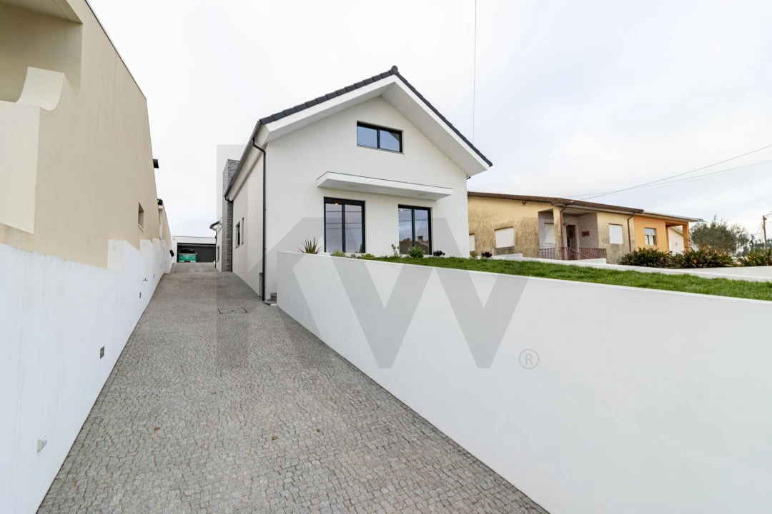 Moradia T3 para Venda em Ovar, São João, Arada e São Vicente de Pereira Jusã Foto 8