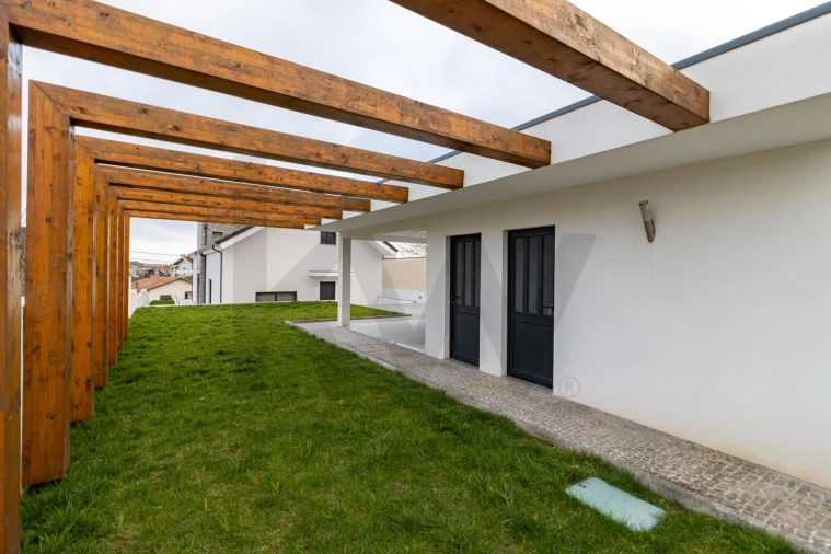 Moradia T3 para Venda em Ovar, São João, Arada e São Vicente de Pereira Jusã Foto 13