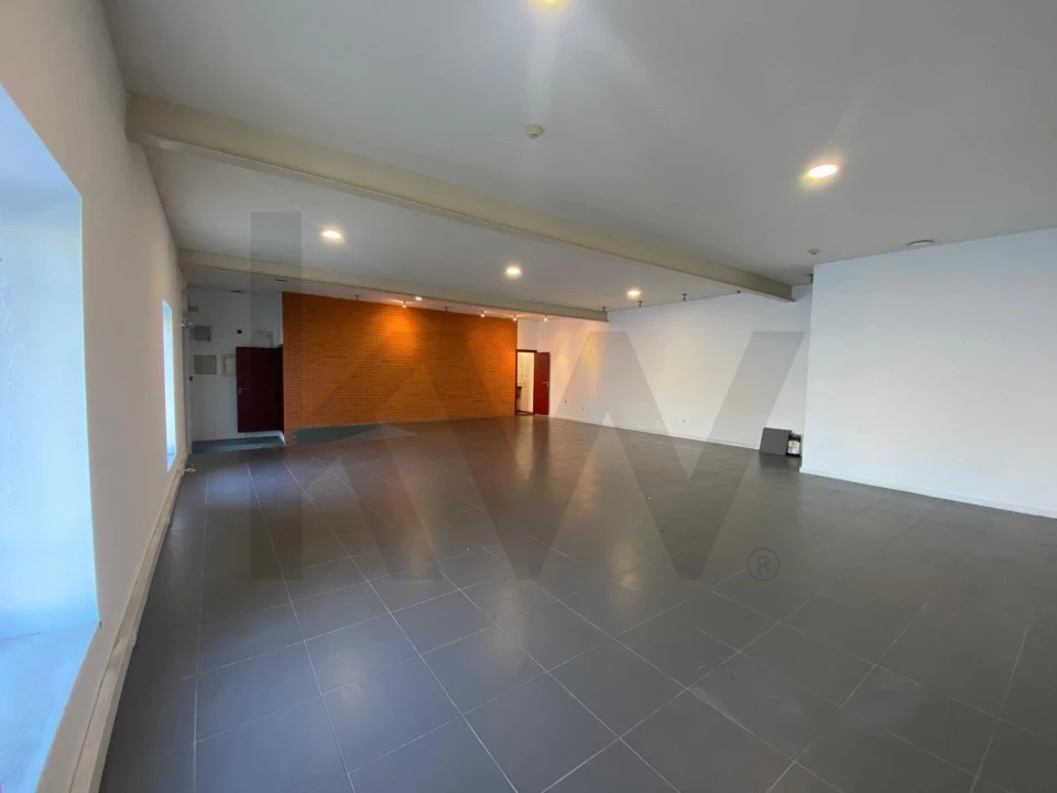 Escritório para Arrendamento em Santa Marinha e São Pedro da Afurada Foto 5