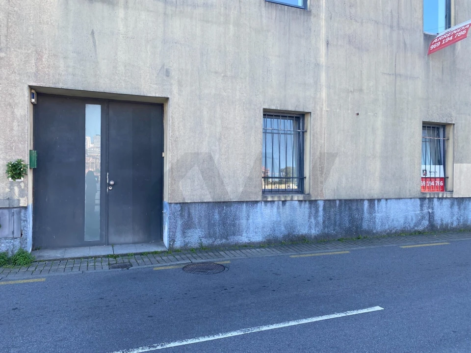 Escritório para Arrendamento em Santa Marinha e São Pedro da Afurada Foto 32