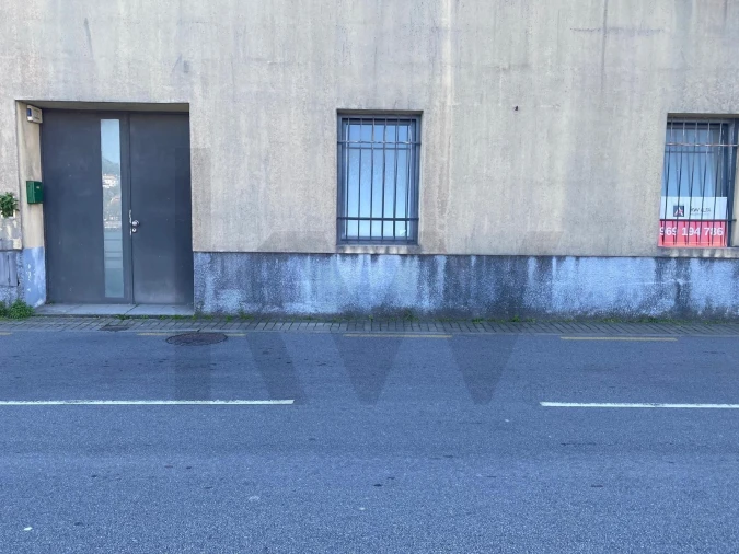 Escritório para Arrendamento em Santa Marinha e São Pedro da Afurada Foto 23