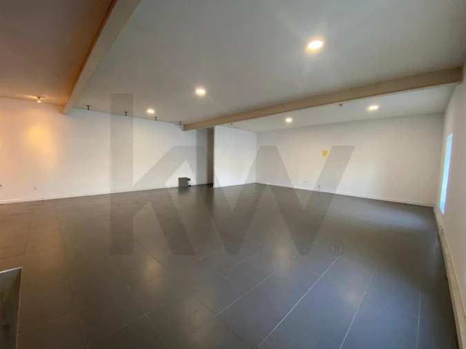 Escritório para Arrendamento em Santa Marinha e São Pedro da Afurada Foto 9