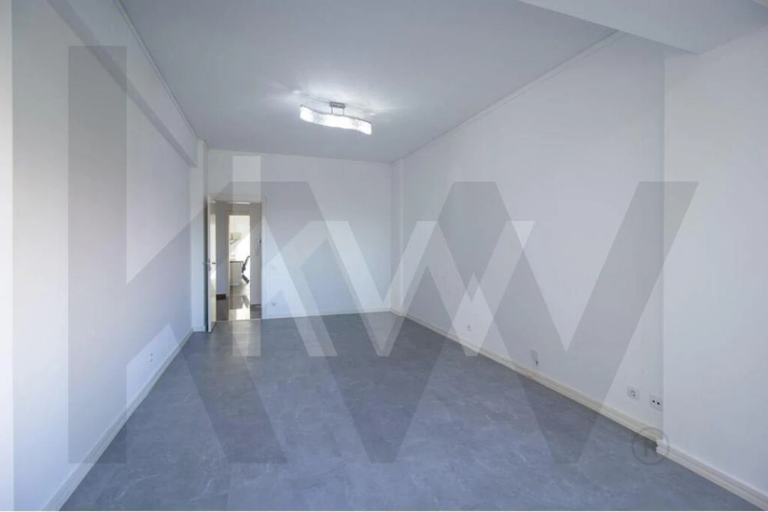 Apartamento T2 para Arrendamento em Areeiro Foto 5