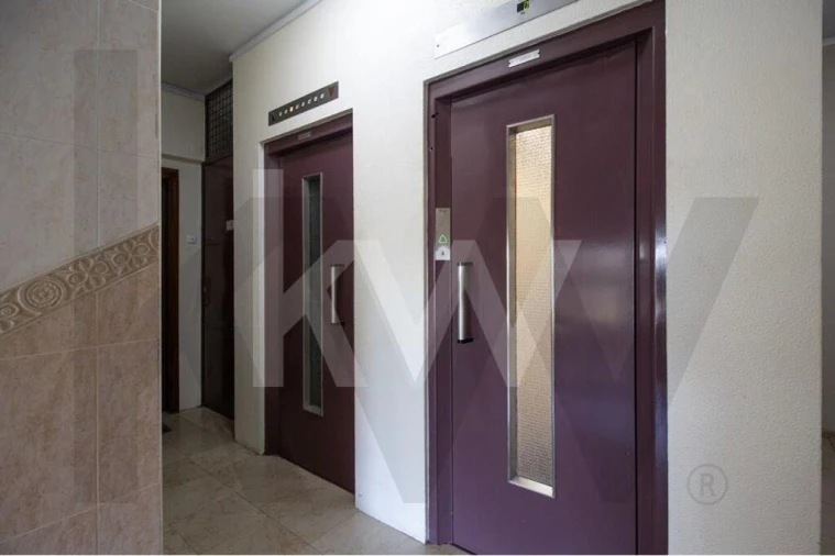 Apartamento T2 para Arrendamento em Areeiro Foto 25