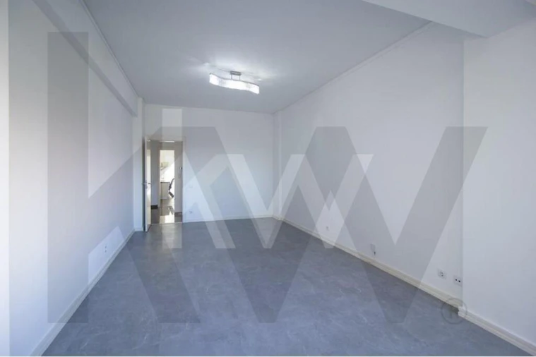 Apartamento T2 para Arrendamento em Areeiro Foto 5