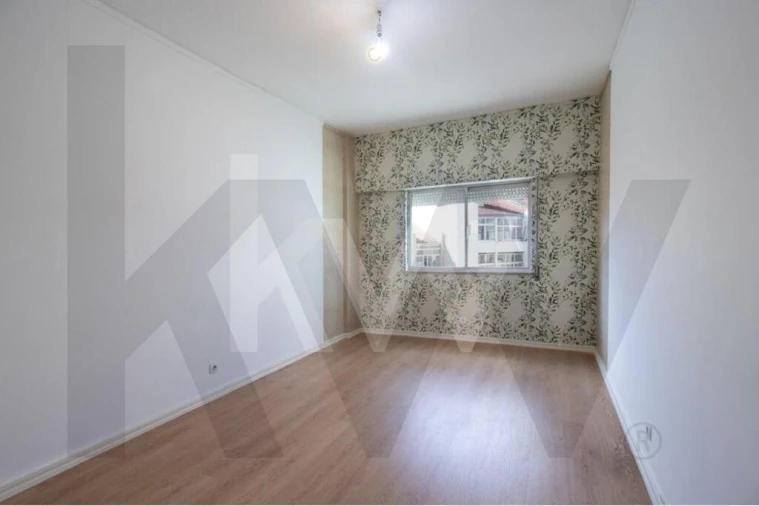 Apartamento T2 para Arrendamento em Areeiro Foto 8
