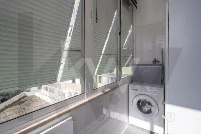 Apartamento T2 para Arrendamento em Areeiro Foto 21