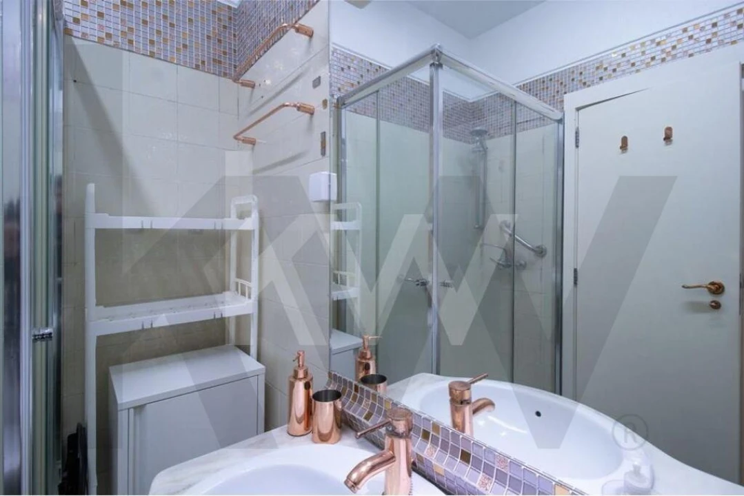 Apartamento T2 para Arrendamento em Areeiro Foto 14