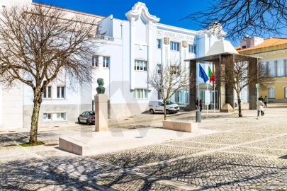 Moradia T6 para Venda em São João das Lampas e Terrugem