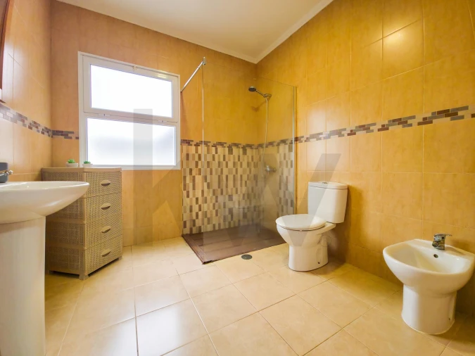 Moradia T3 para Venda em Santa Barbara Foto 12