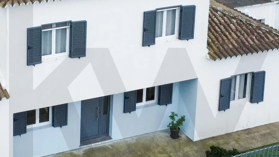 Moradia T3 para Venda em Santa Barbara