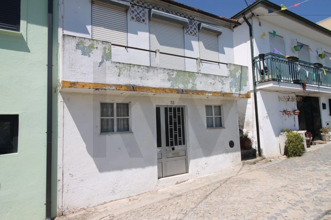 Moradia T2 para Venda em Britiande Foto 1