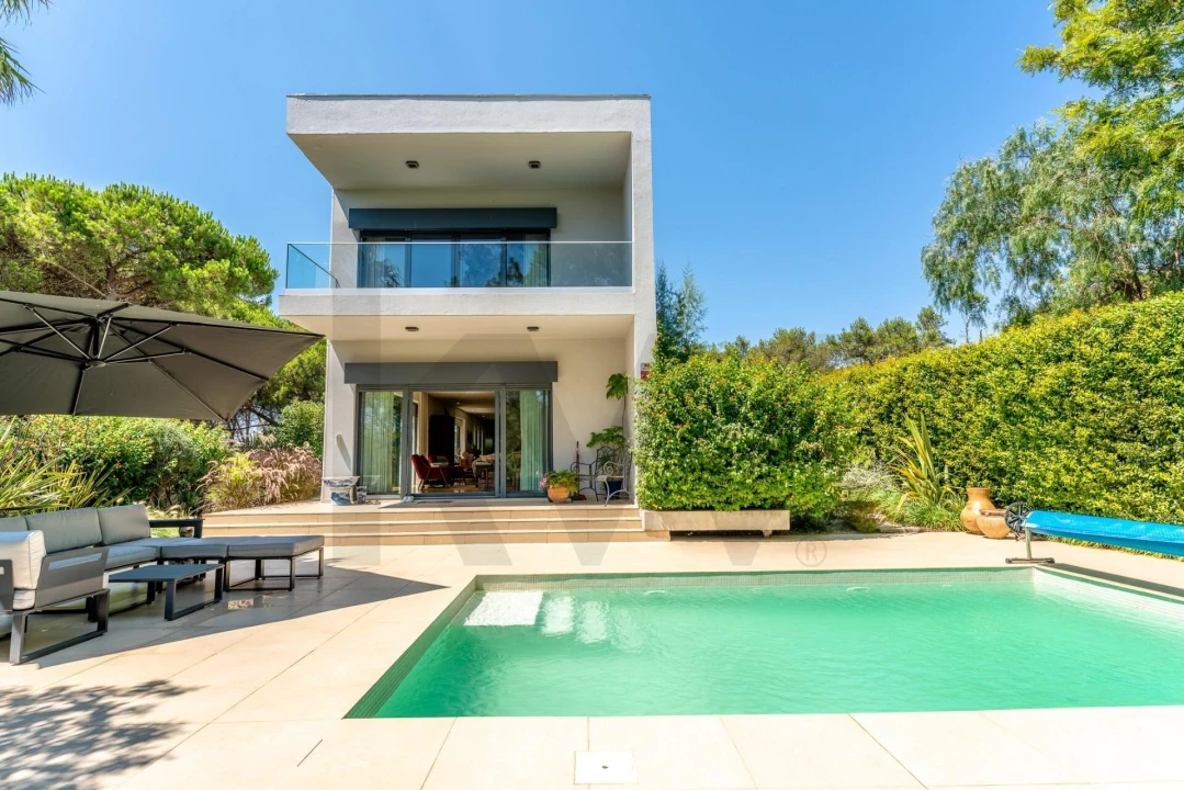 Moradia T4 para Venda em Cascais e Estoril Foto 1