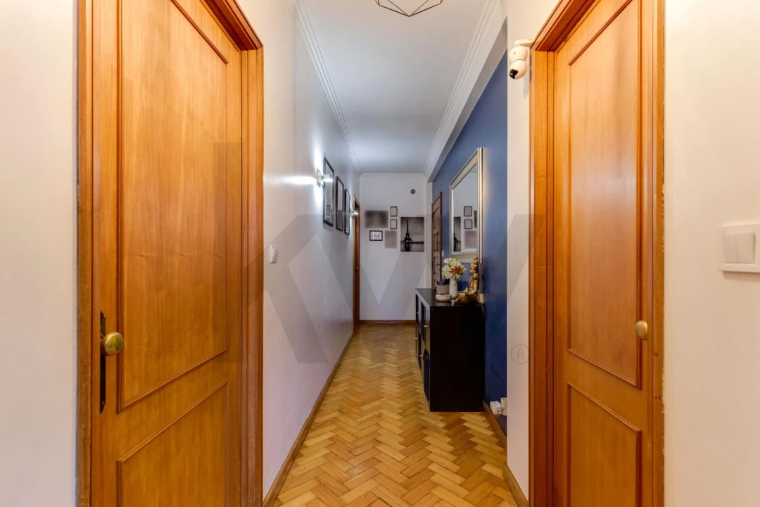 Apartamento T3 para Venda em Oliveira do Douro Foto 8