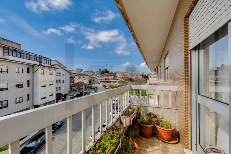 Apartamento T3 para Venda em Oliveira do Douro Foto 21
