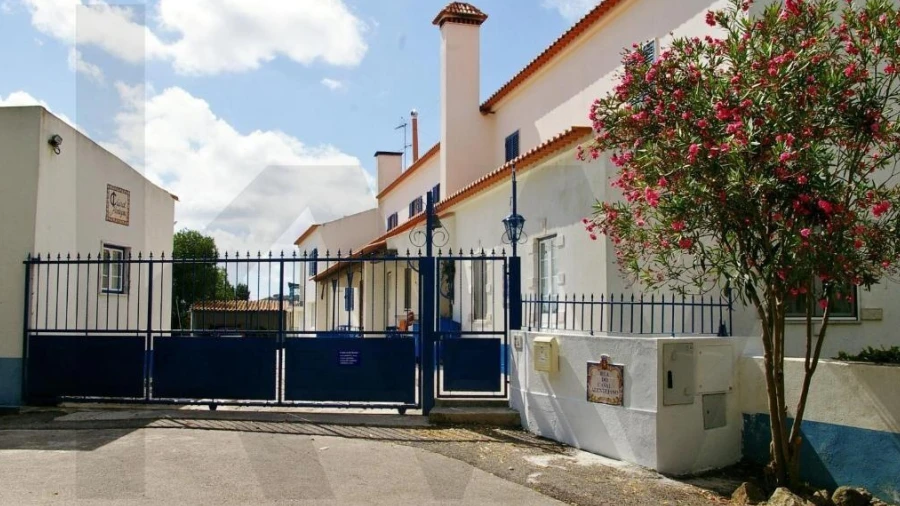 Quinta T5 para Venda em Almargem do Bispo, Pêro Pinheiro e Montelavar