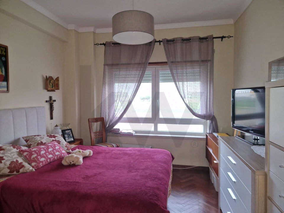 Apartamento T2 para Venda em Costa da Caparica Foto 17