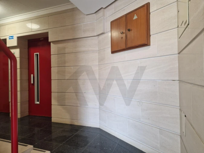 Apartamento T2 para Venda em Costa da Caparica Foto 19