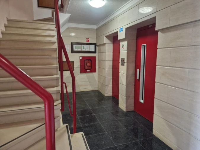 Apartamento T2 para Venda em Costa da Caparica Foto 2