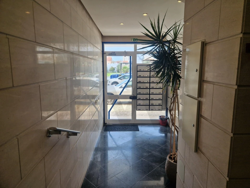 Apartamento T2 para Venda em Costa da Caparica Foto 18